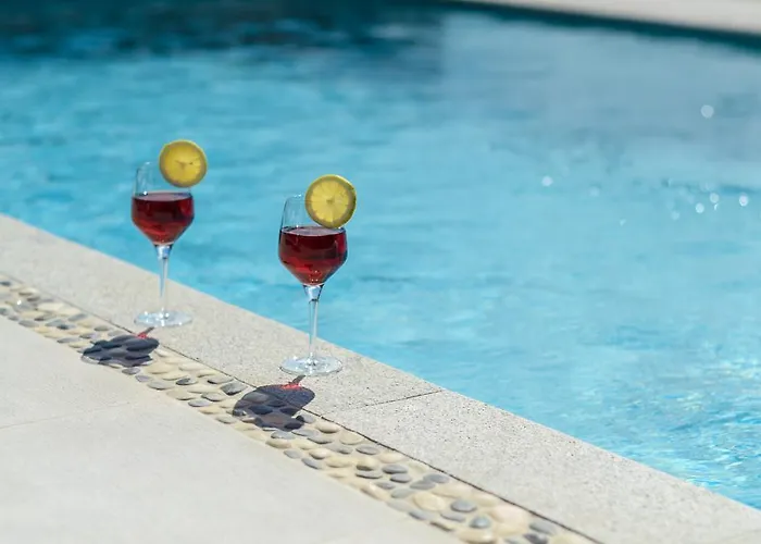 Natura In Naxos فيلة