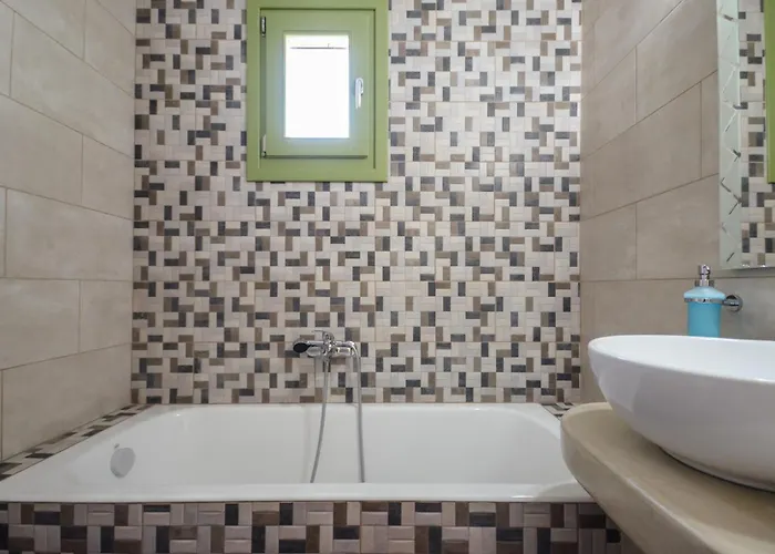 فيلة Natura In Naxos